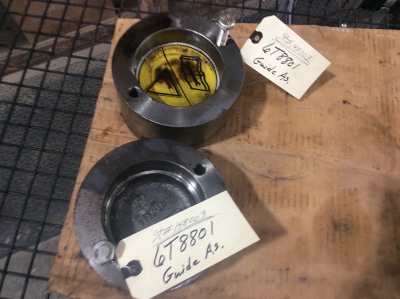 Caterpillar D9R D9R Guide AS