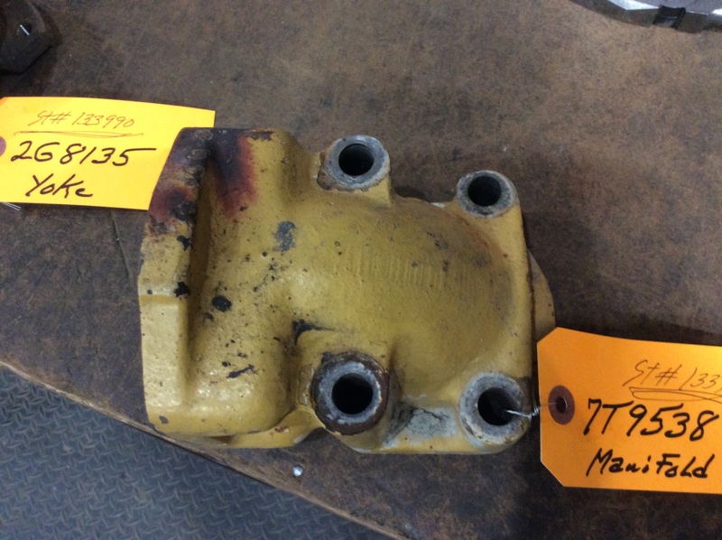 Caterpillar 773D Manifold