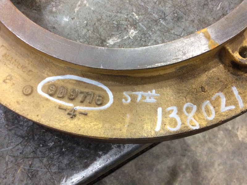 Caterpillar  776/777 Retainer