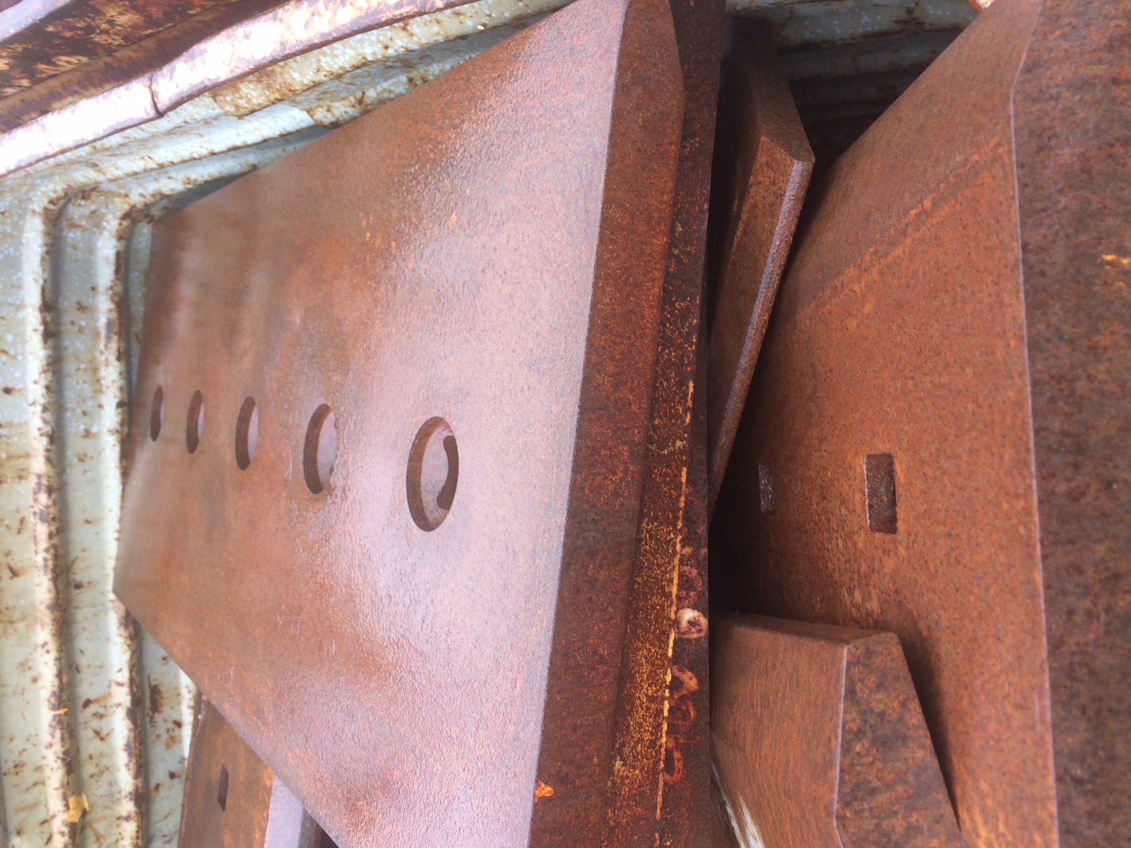   Edge - Cutting