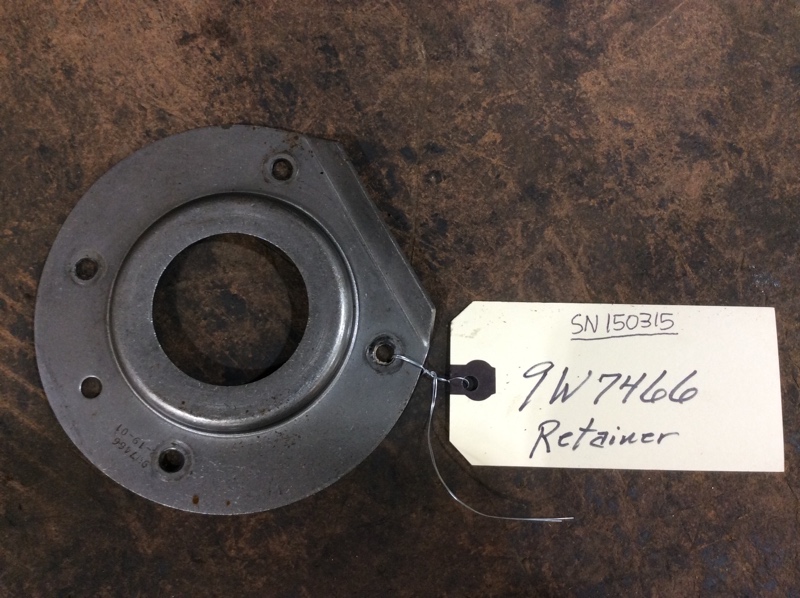 Caterpillar  Retainer