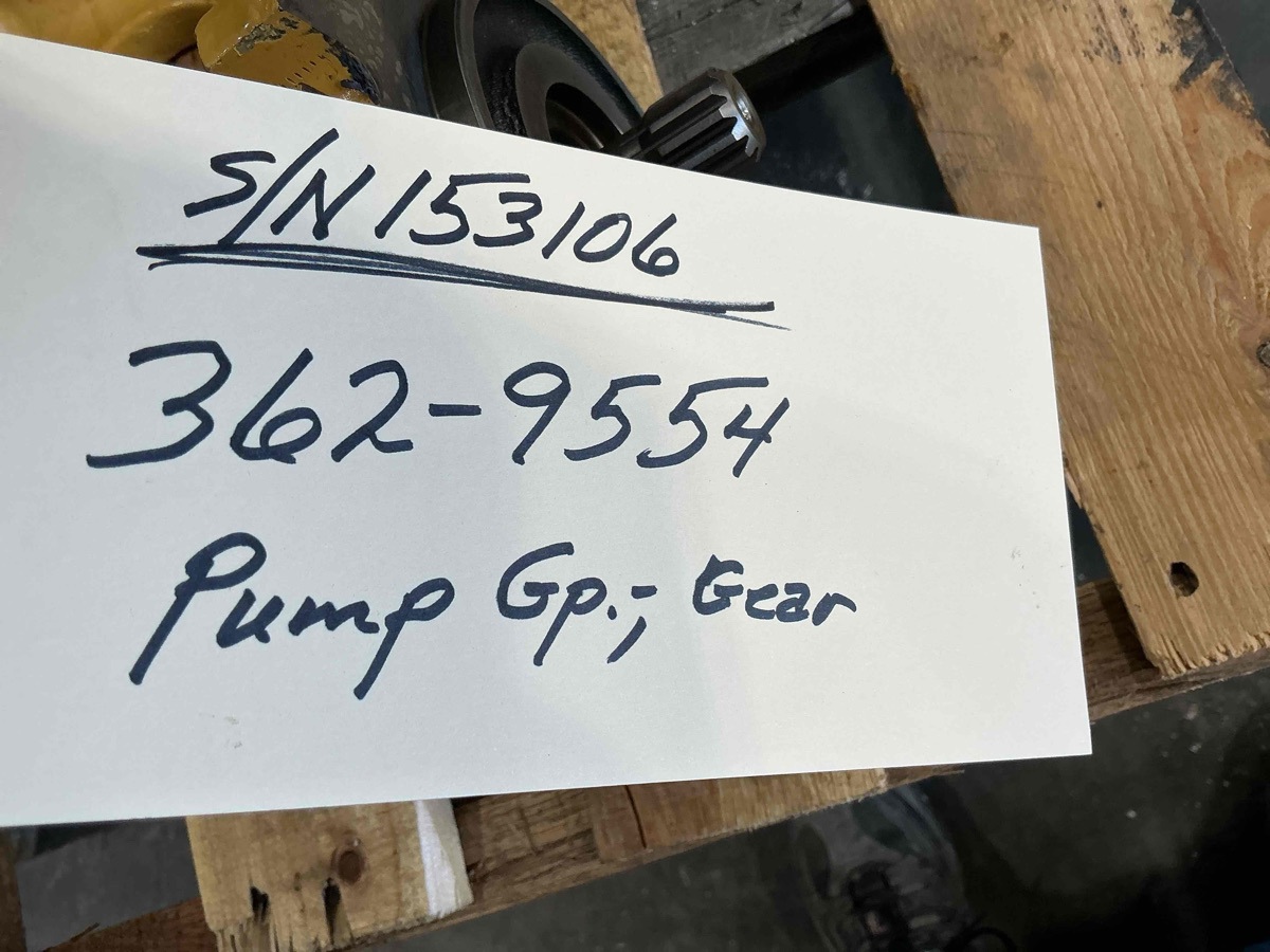 Caterpillar 962M 962M Pump GP - Transmission