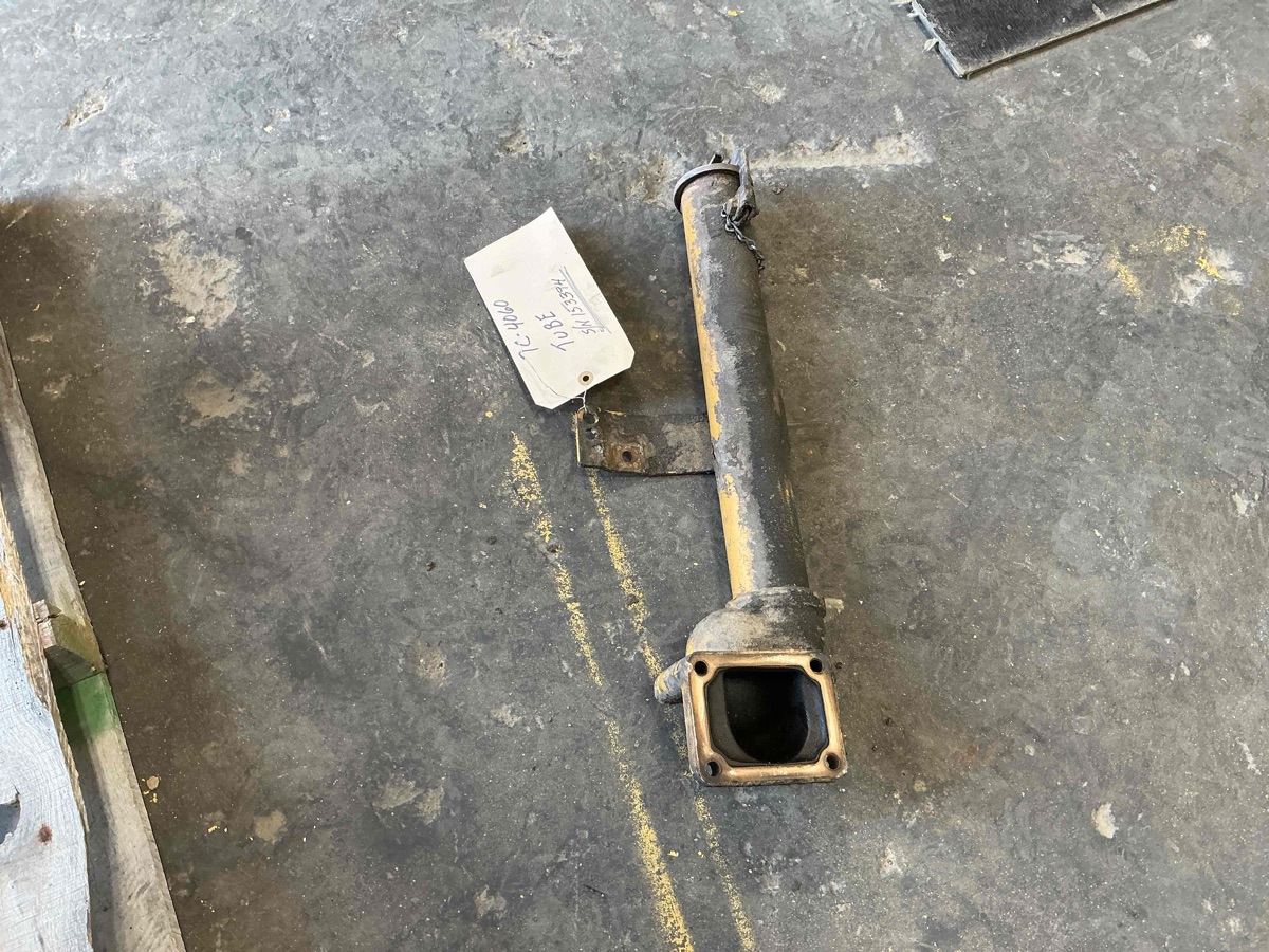 Caterpillar D11R D11R Oil Fill Tube AS