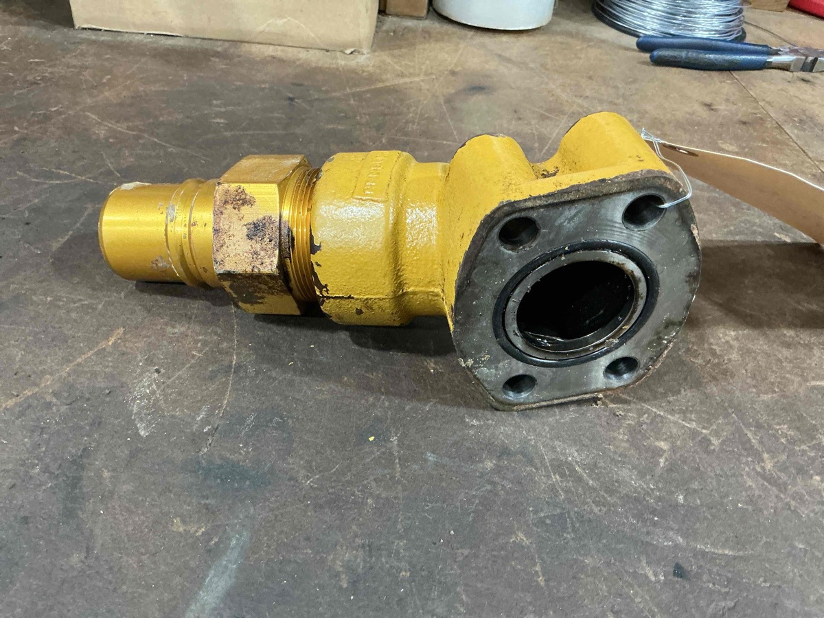 Caterpillar D8T D8T Elbow