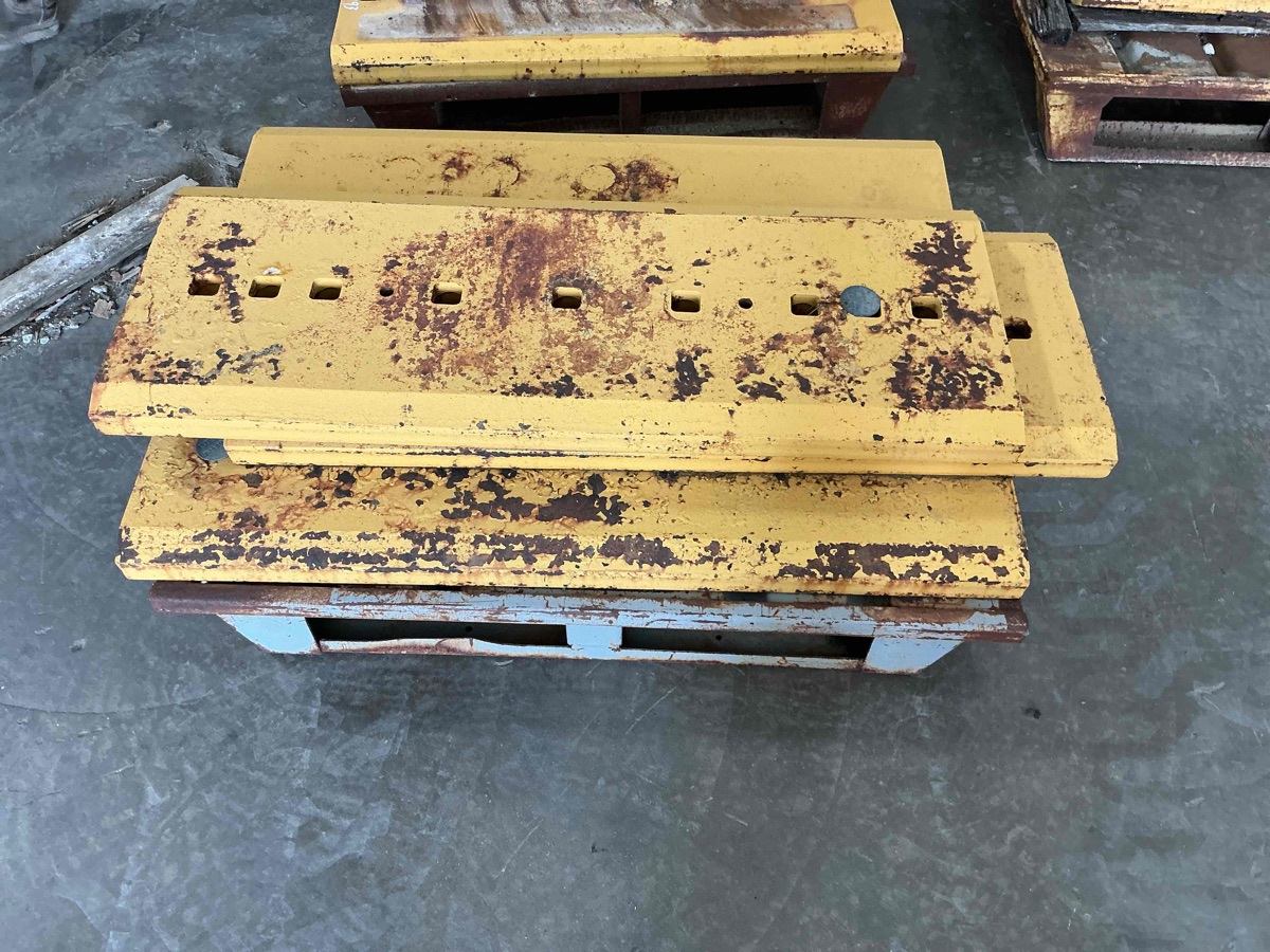 Caterpillar  D11N/D11R/D11T Cutting Edge - Center U-blade