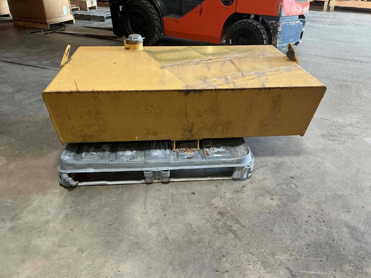 Caterpillar  Tank,  Fuel  -  627,  637