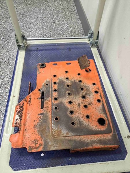 Kubota B2150 RH Step