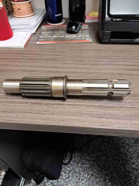 Case/case I.H. 7220 540 Shaft