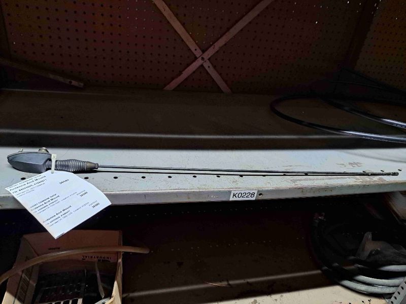 Case/case I.H. 7250 Combine Antenna And Mount