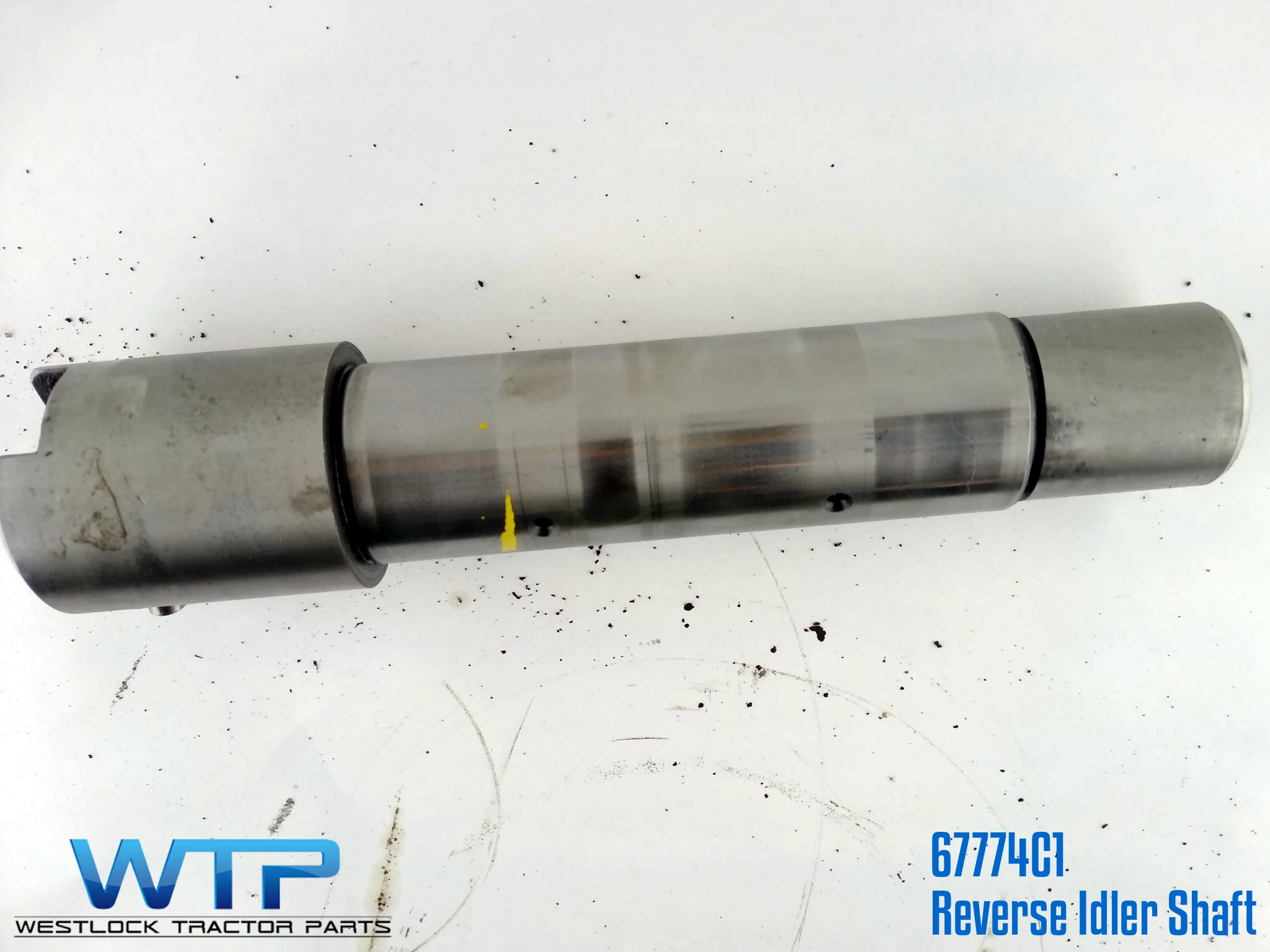 I.H./FARMALL 1086 Reverse Idler Shaft