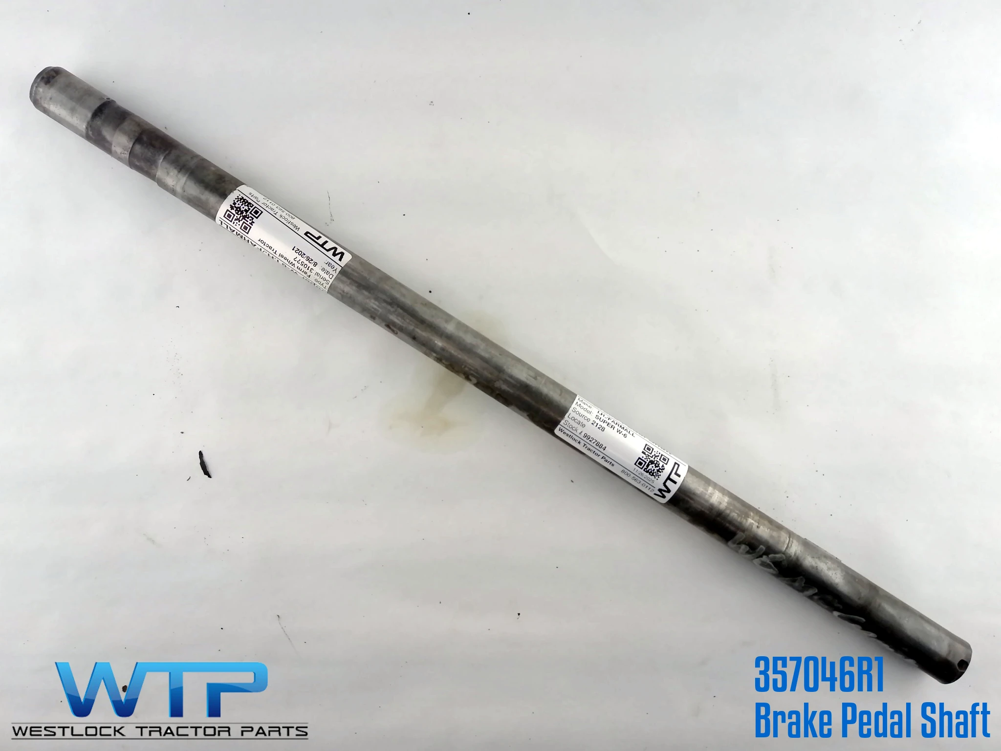 I.H./FARMALL Super W-6 Brake Pedal Shaft