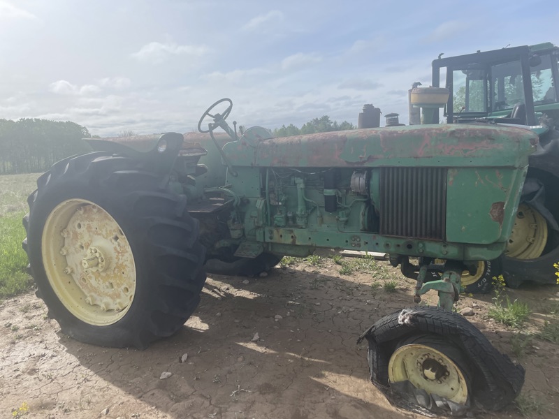 John Deere 4020