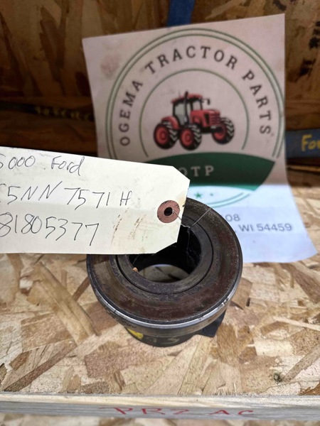 Ford 5000, 2000, 2100, 2110, 2120, 2310, 3000, 3300, 4000, 4100, 4110, 4600, 5100, 5600, 5700, 6600, 6700, 7000, 7600, 7700 Clutch Release Bearing Hub