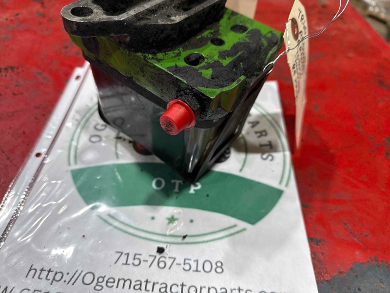 Deere 4010, 210, 300, 415, 515, 4400, 4420, 4425, 6600, 6620, 7700, 9400, 315, 6000, 820, 830, 920, 930, 1020, 1030, 1120, 1130, 1520, 1530, 1640, 1830, 2030, 2040, 2140, 2150, 2240, 2255, 2350, 2440, 2550, 