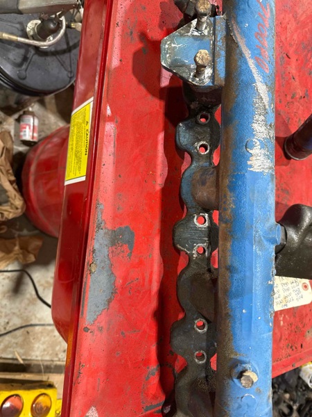 Ford 7700 Manifold