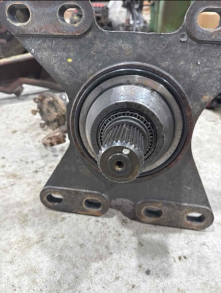 New Holland L318, SR175B, SR175, SV185, L220, L320, SV185B Axle Assembly