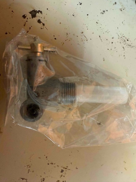 Ford/Nholland  Fuel Tap