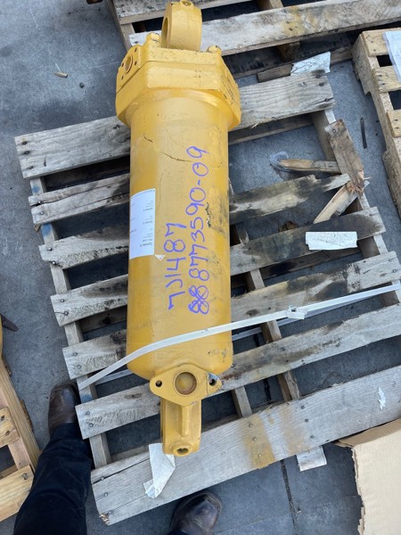 Caterpillar D9H Cylinder G