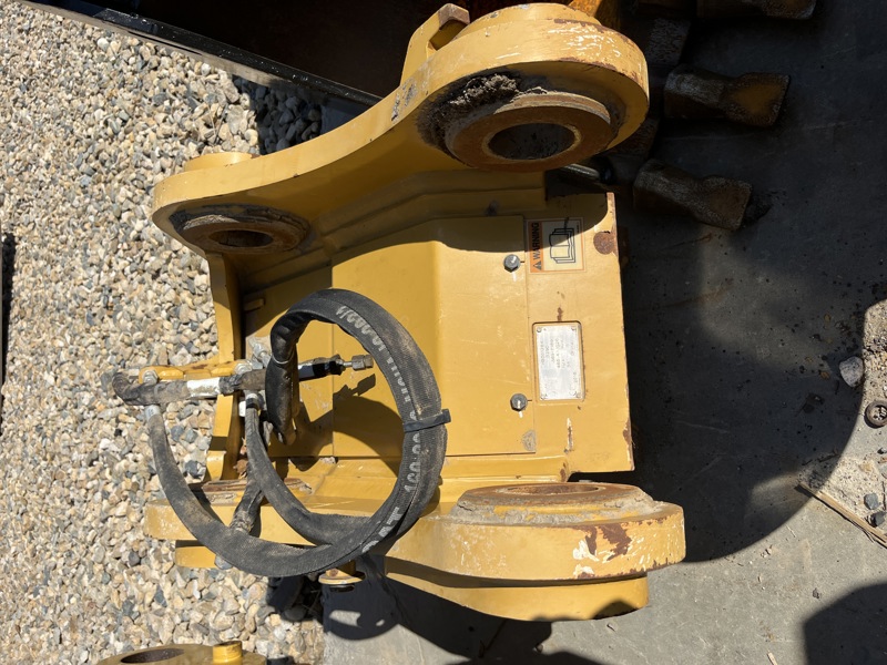 Caterpillar 326, 326D2, 326F, 329D2, 329F, 330, 330D2, 330F, 335, 335F Coupler-cb Linkage