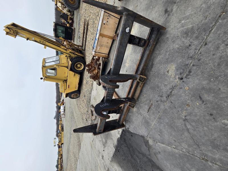 Caterpillar 924K, 926M, 930K, 930M, 938K, 938M Fork  Gp#p Y