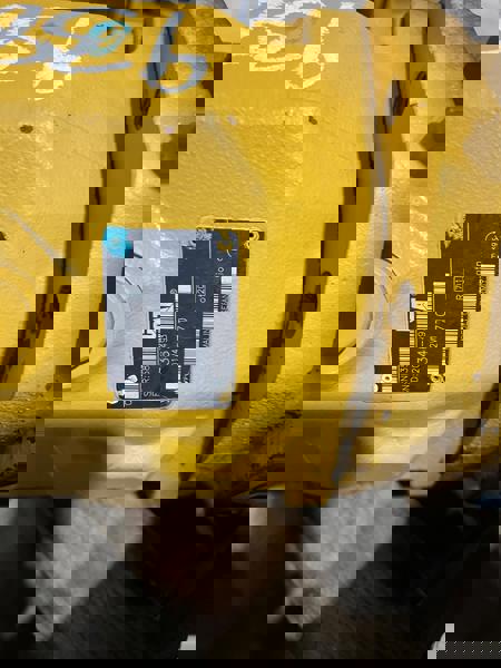 Caterpillar 938M Pump