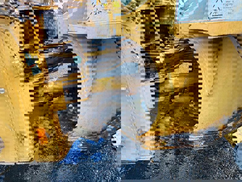 Caterpillar IT28G RH Steer Cyl