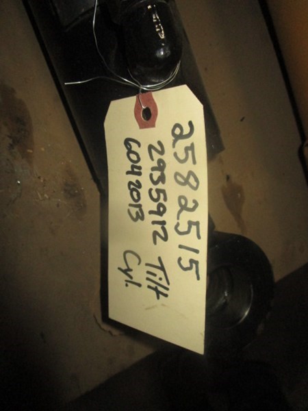 Resealed Cat 299C LH Tilt Cylinder