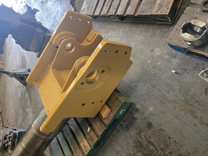 Caterpillar D8T Frame AS (front Canon)