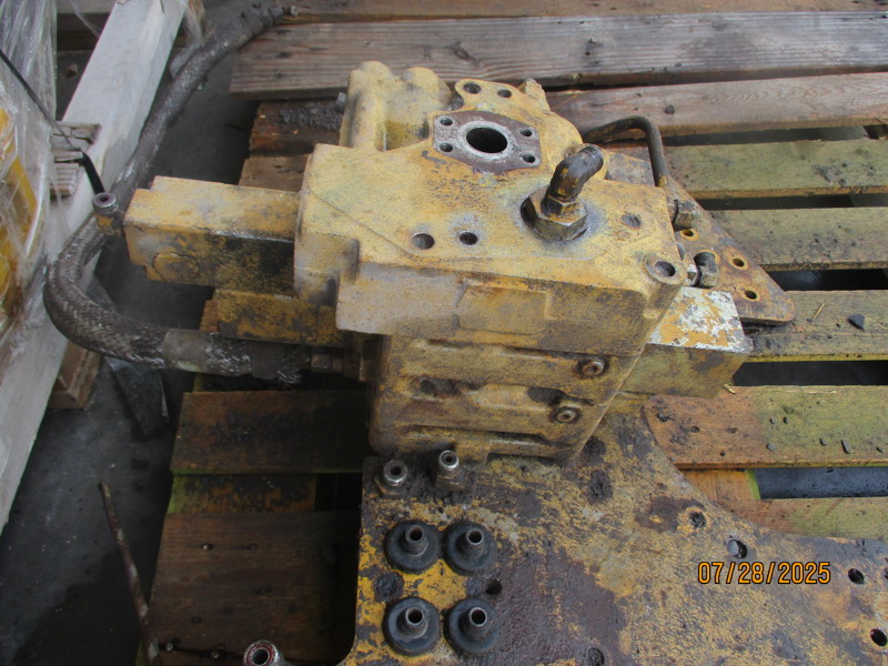 Caterpillar 988K Steering Valve