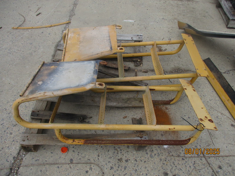 Caterpillar 775E Ladder AS