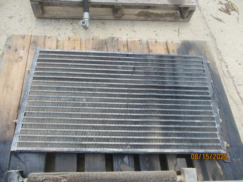 Caterpillar 725 Condenser