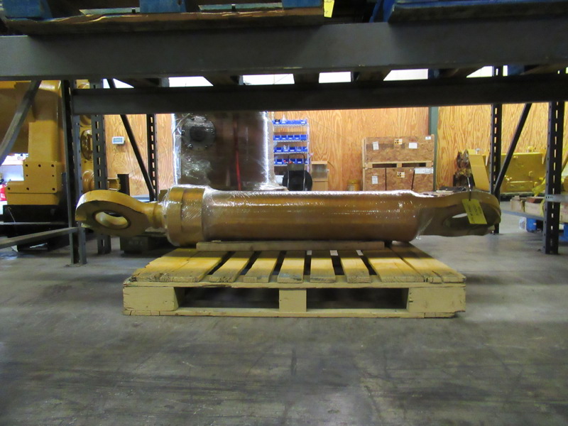 Caterpillar 988G, 988H Lift Cylinder - RH