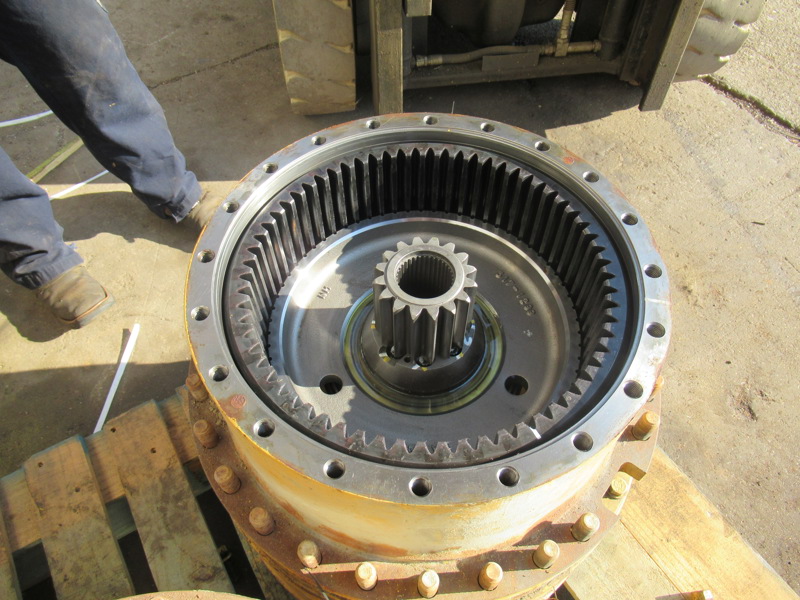 Caterpillar 740B Final Drive