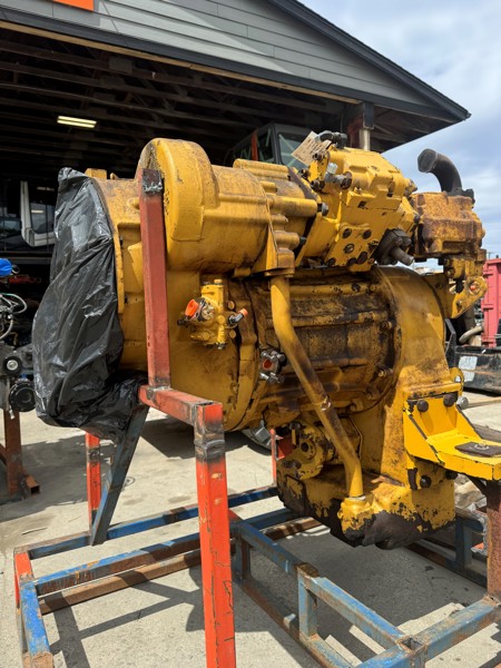 Caterpillar 966K Transmission