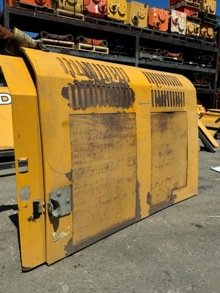 Deere 350D Door, Radiator