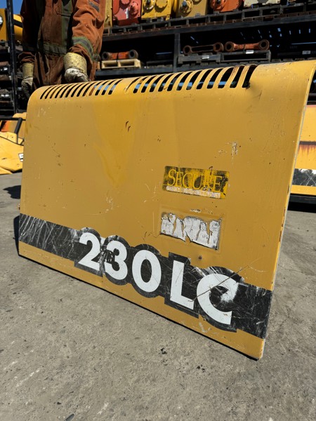 Deere 230LC Door, Radiator