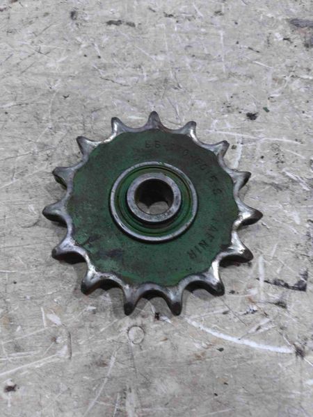 Deere 5400 Idler Sprocket 15T RC 60