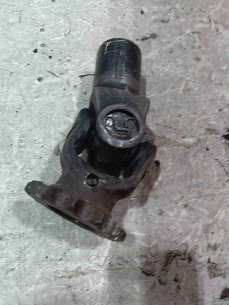 Deere 5400 Upper Feedroll Yoke Assembly