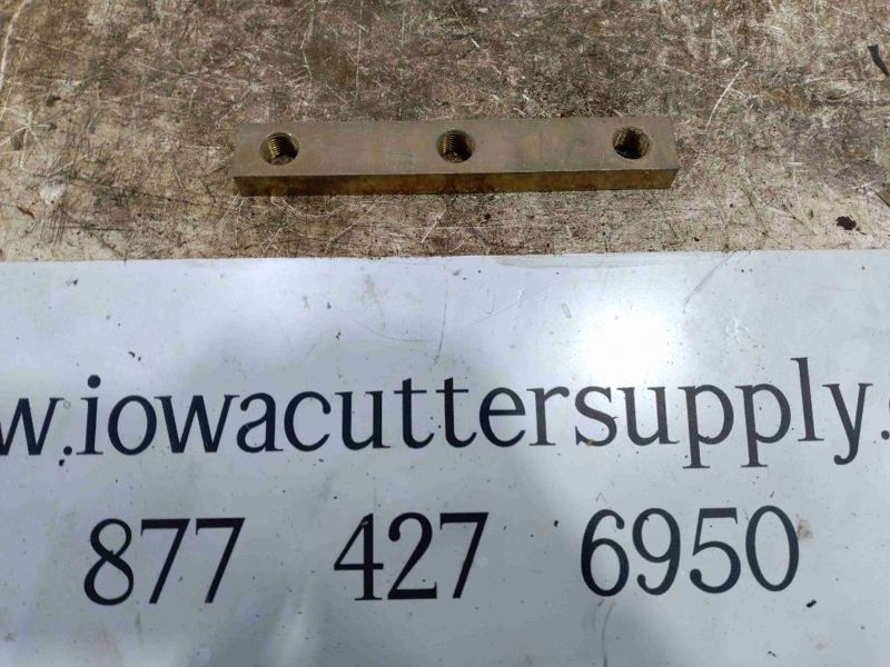Deere 7950 Cutterhead Drum Knife Threaded Bar Plate