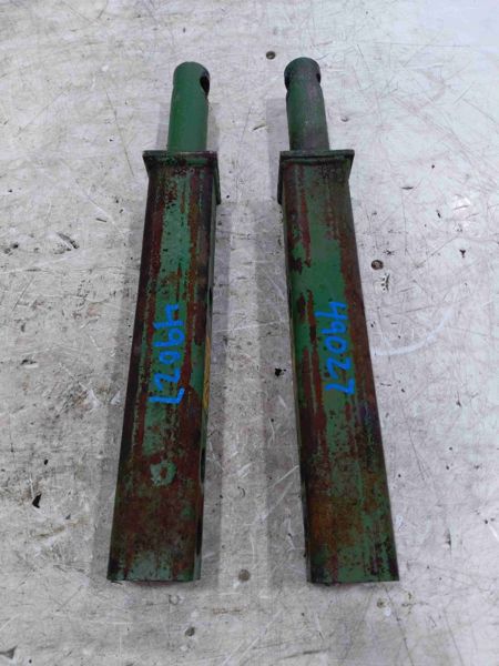 Deere 6850 Pin Fastener & Adjusting Strap