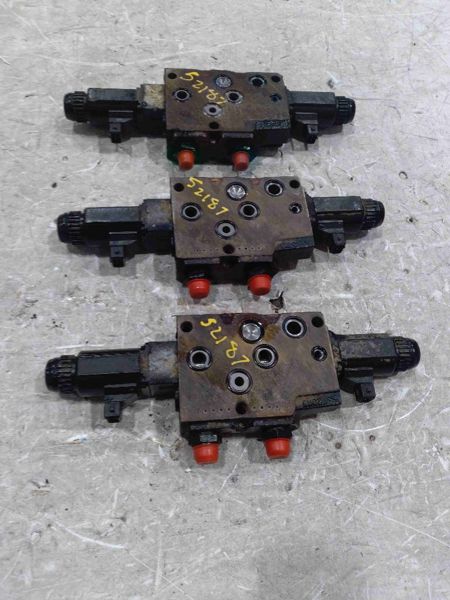 New Holland FX28 Harvester Hydraulic Valve