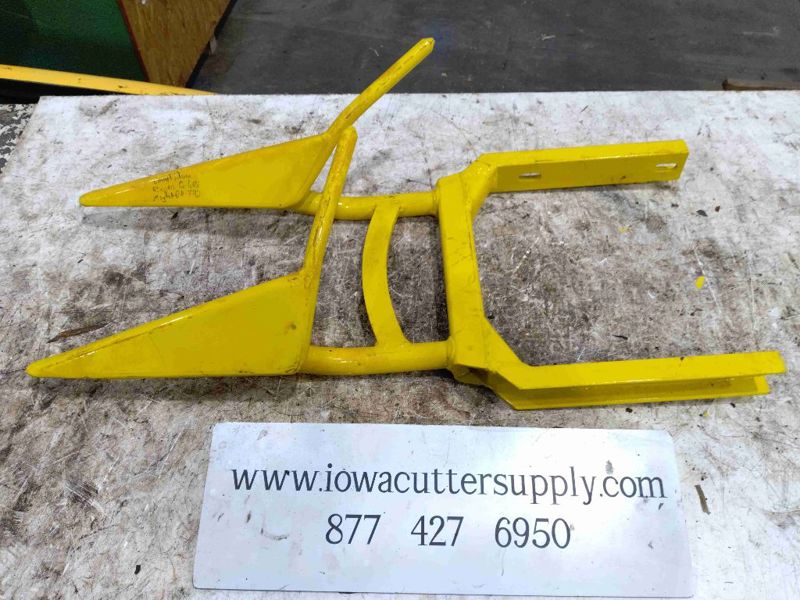 Deere 7950 Crop Divider RH