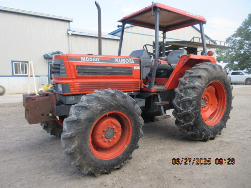 Kubota M8580