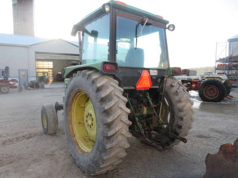 John Deere 2750