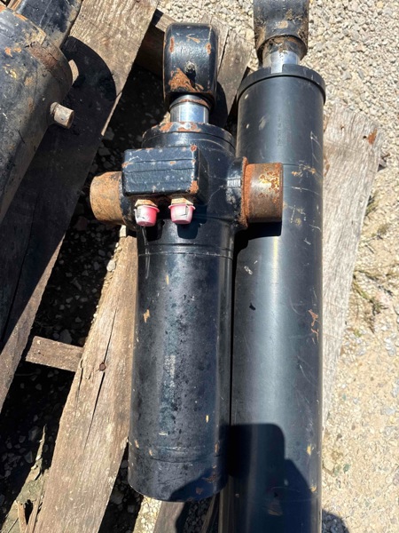 Caterpillar 416F Cylinder Swing RH