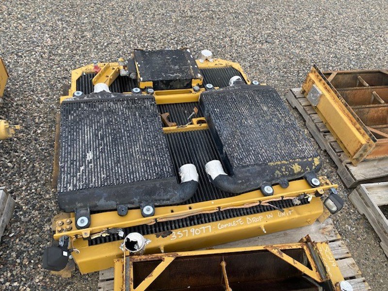 Caterpillar Unknown Radiator Group