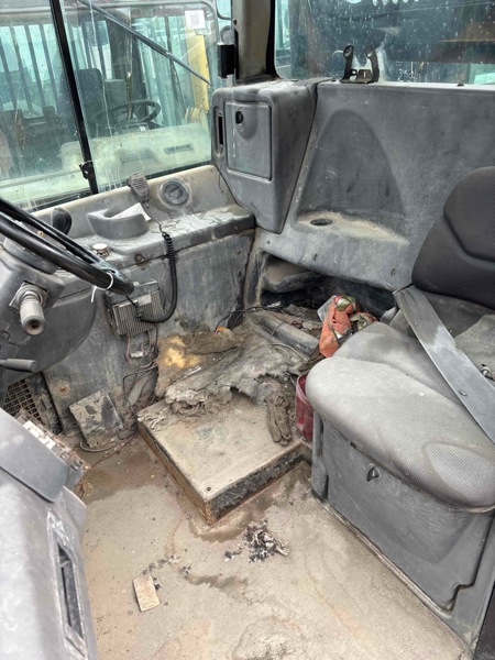 Caterpillar 740 Cab GP