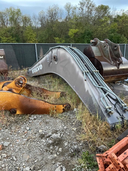 Volvo EC300L Boom