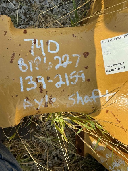 Caterpillar 740 Axle Shaft