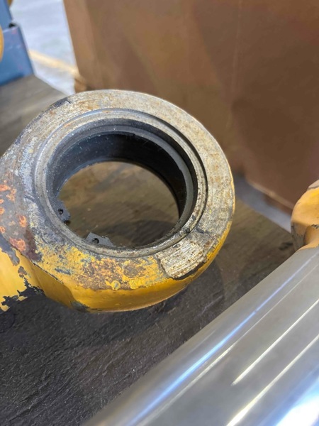 Volvo L150F Cylinder Gp- Steering